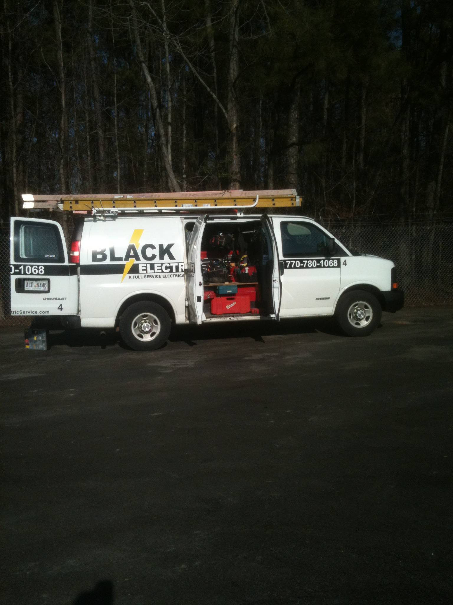black electric service